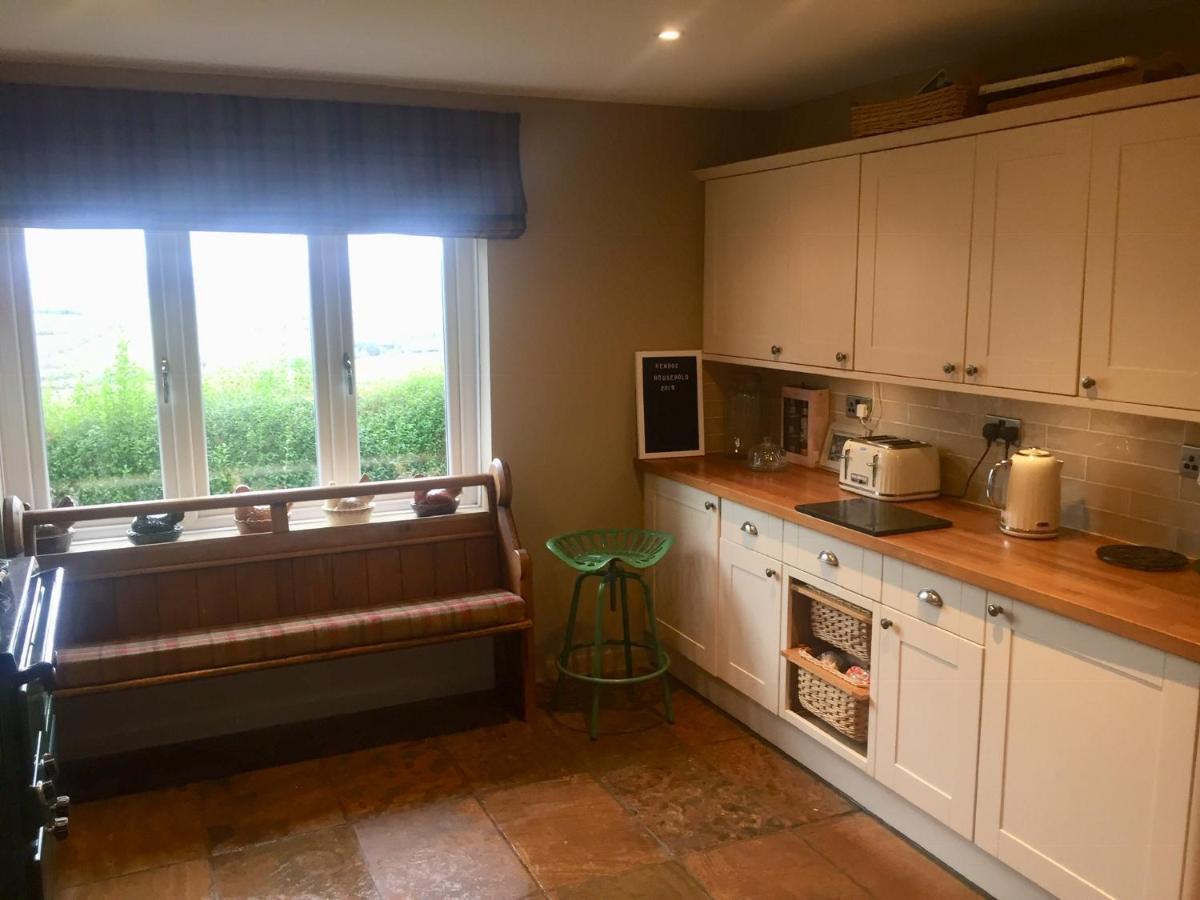 Bed & Breakfast Efail Y Garn Swansea